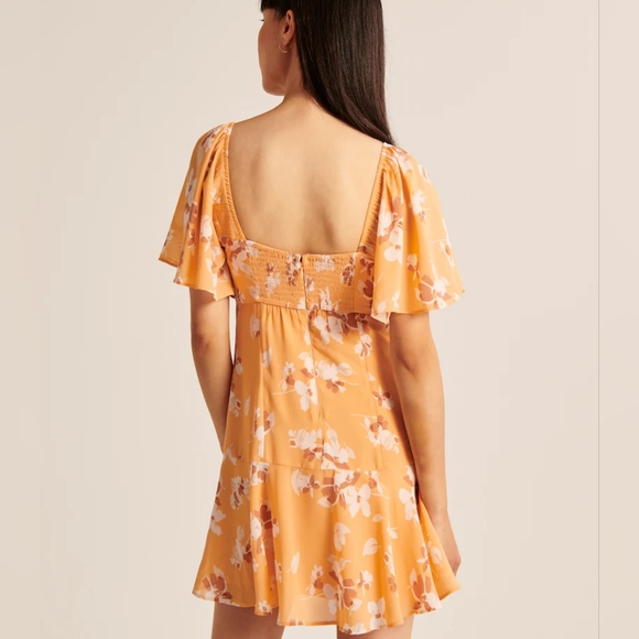 🔥Last 2🔥A&F Flutter mini dress - Picture 4 of 5
